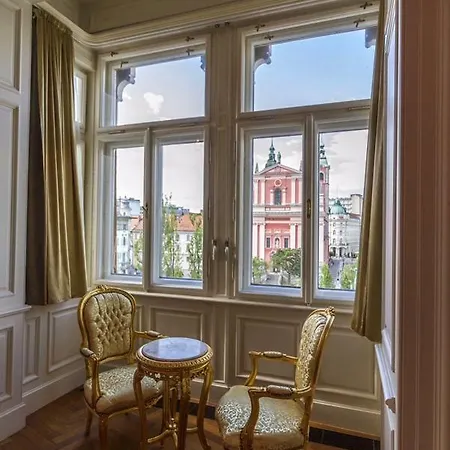 Daire Filip's Palace Luxurious