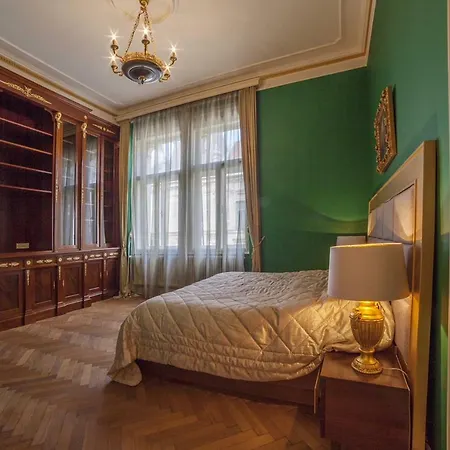 Daire Filip's Palace Luxurious