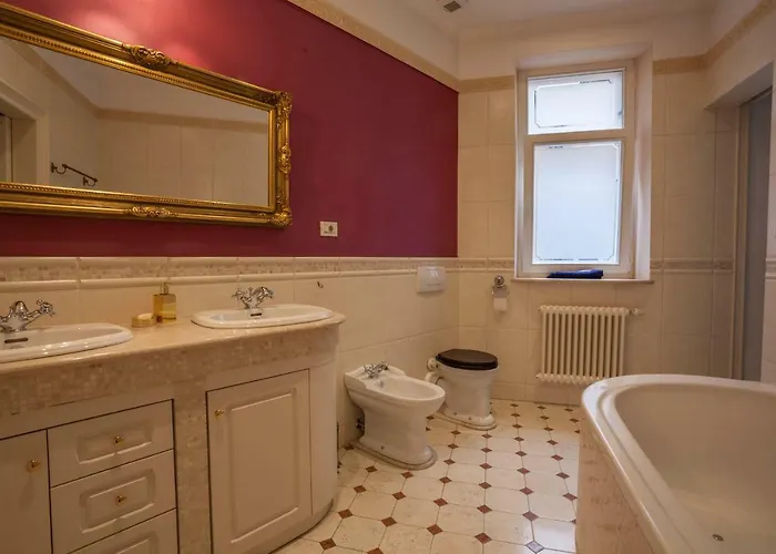 Filip's Palace Luxurious *