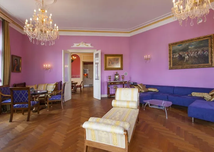 Filip's Palace Luxurious Daire